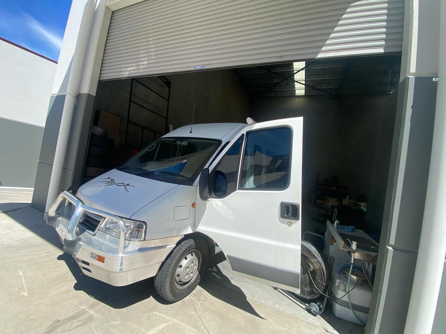 Top 7 Reasons to Choose Mobile Car Window Tinting in Wheeler Heights